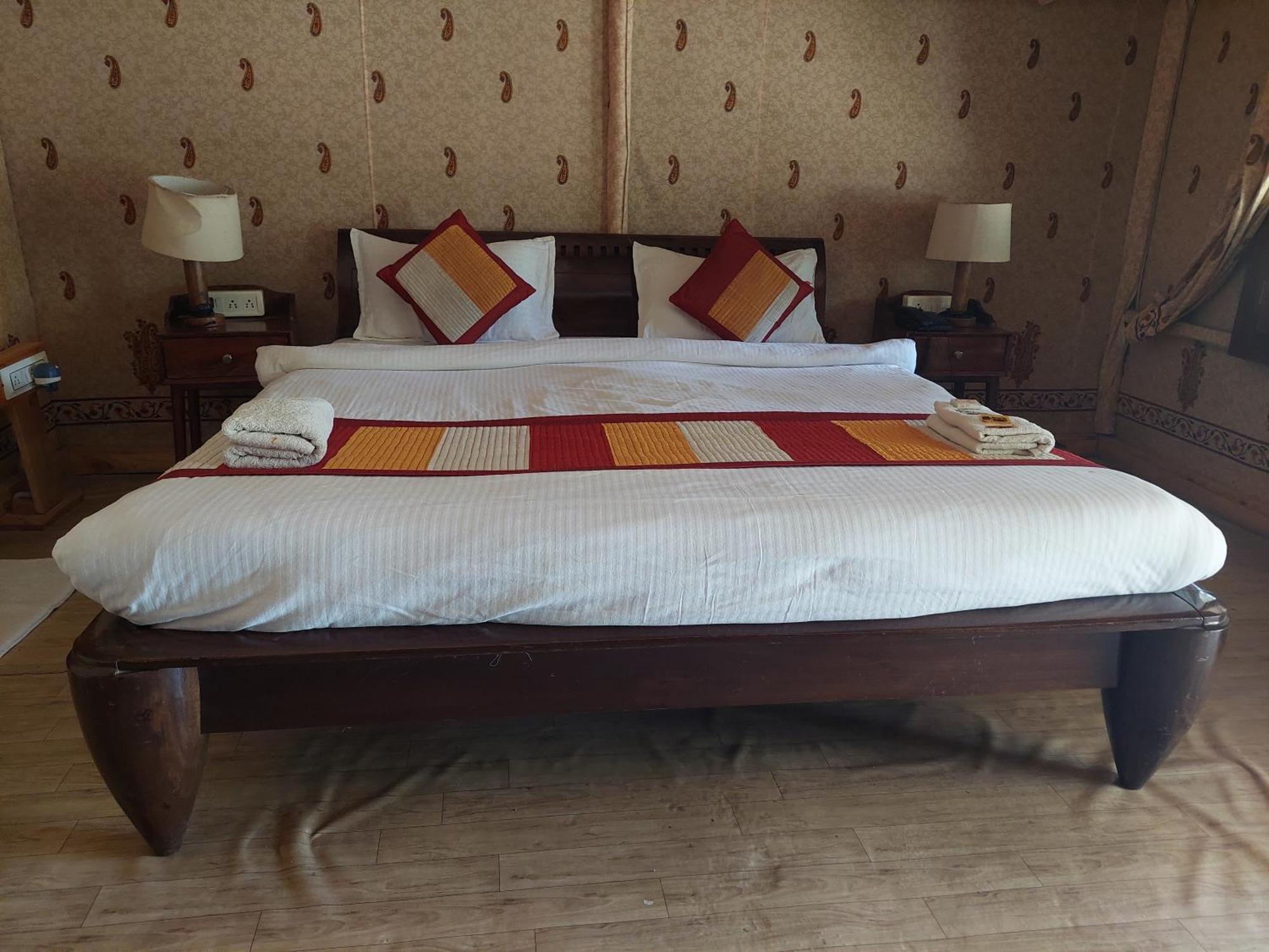 Pushkar Vela Resort Esterno foto